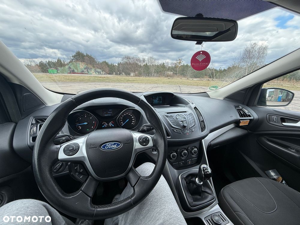 Ford Kuga 2.0 TDCi 2x4 Titanium - 14