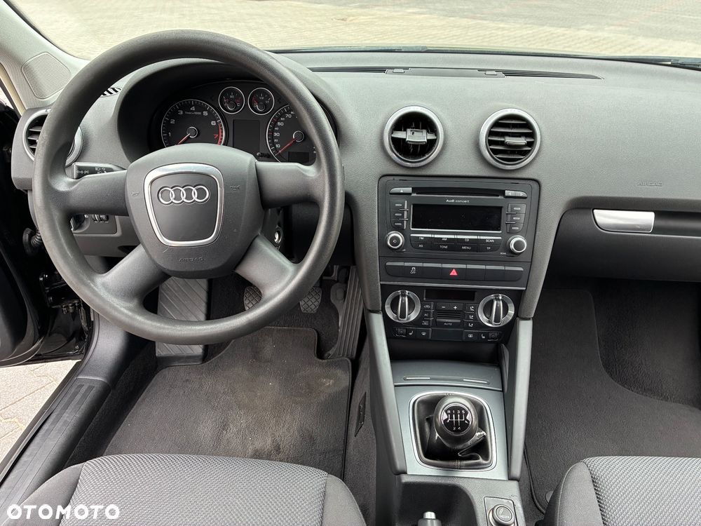 Audi A3 Sportback - 16