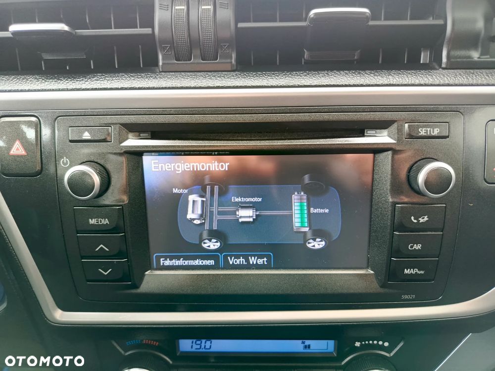 Toyota Auris 1.8 HSD Luna - 20