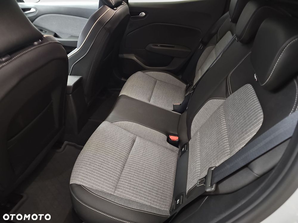 Renault Clio 1.0 TCe Techno Xtronic - 11