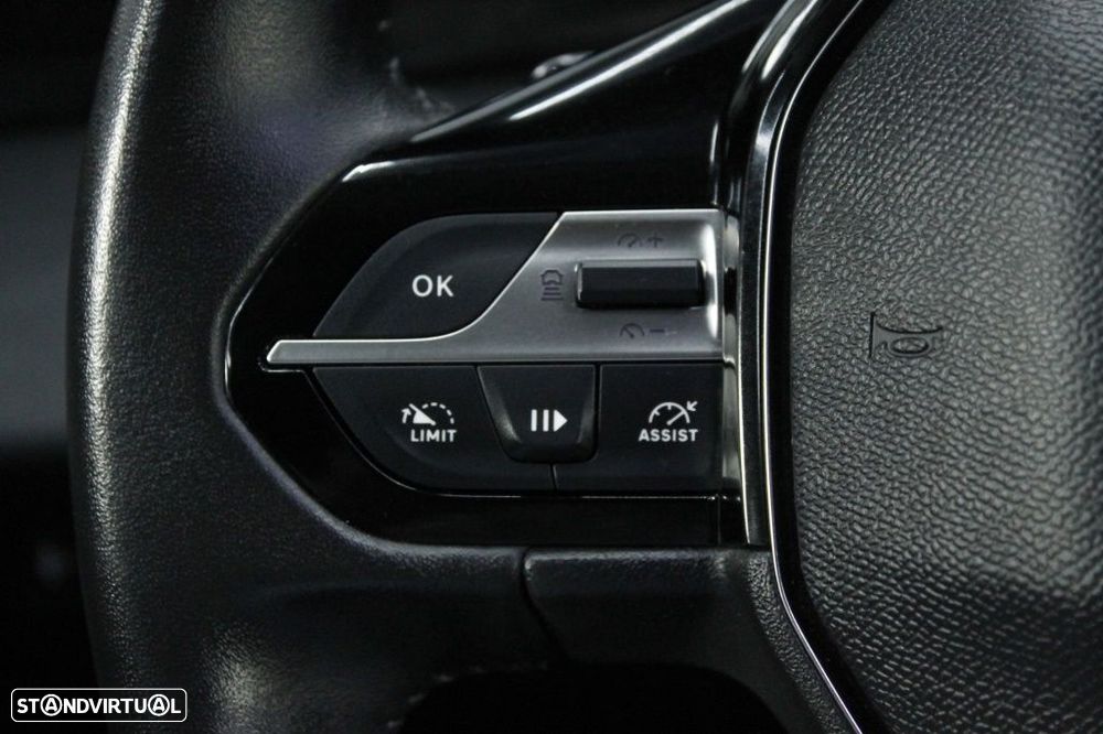 Peugeot 408 1.2 PureTech Allure EAT8 - 23
