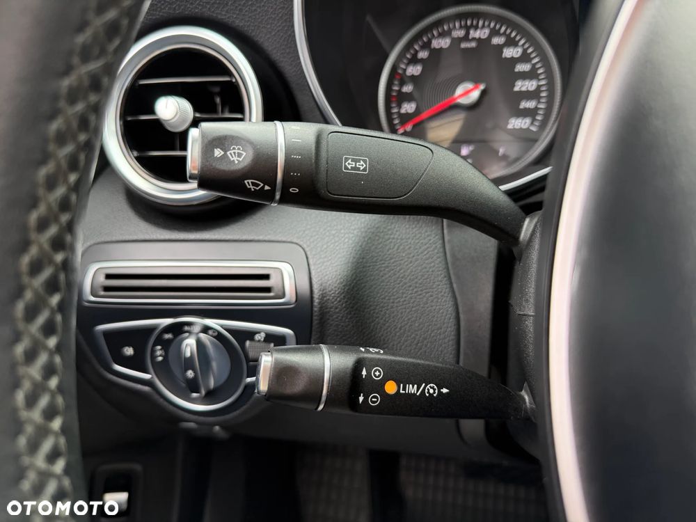 Mercedes-Benz Klasa C 180 7G-TRONIC Exclusive - 15