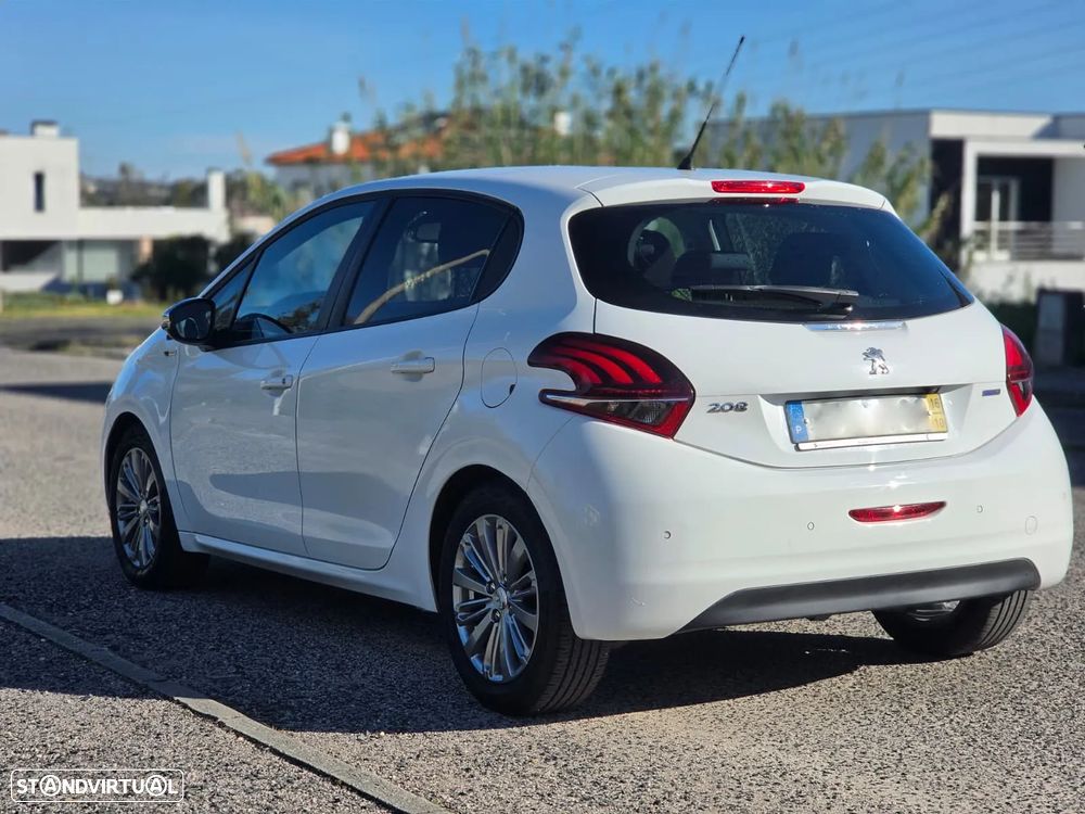 Peugeot 208 1.2 PureTech Style - 6