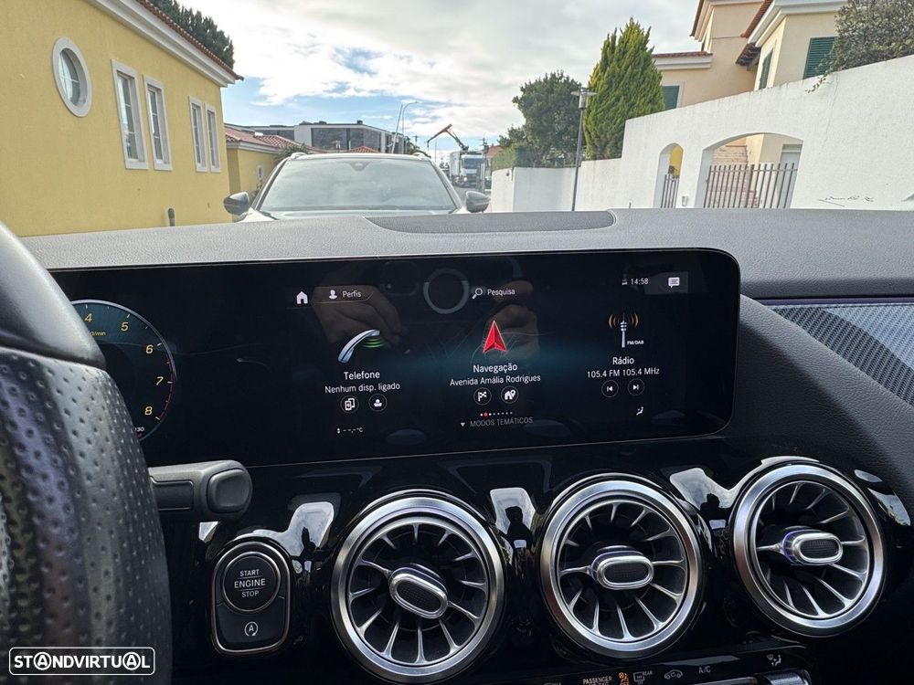 Mercedes-Benz GLA 250 4Matic AMG Line - 31