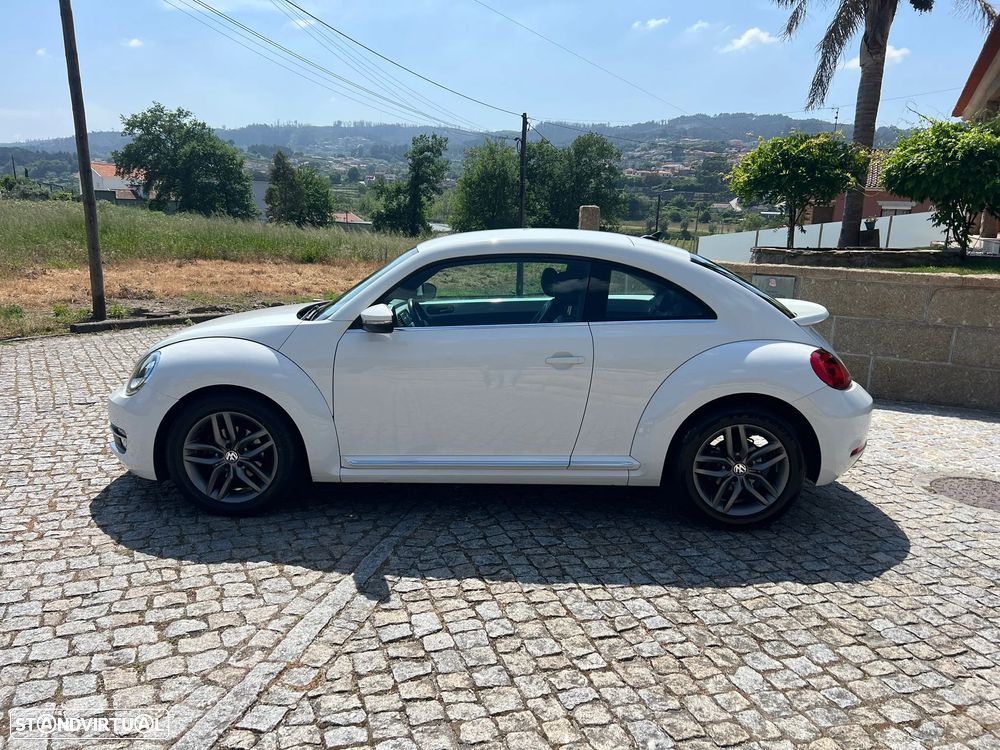 VW New Beetle 1.6 TDI DPF Blue Motion Technologie Design - 2