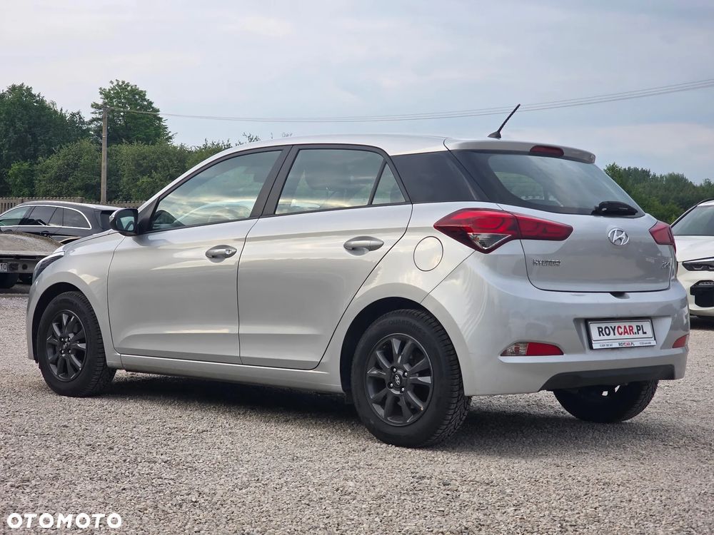 Hyundai i20 - 17