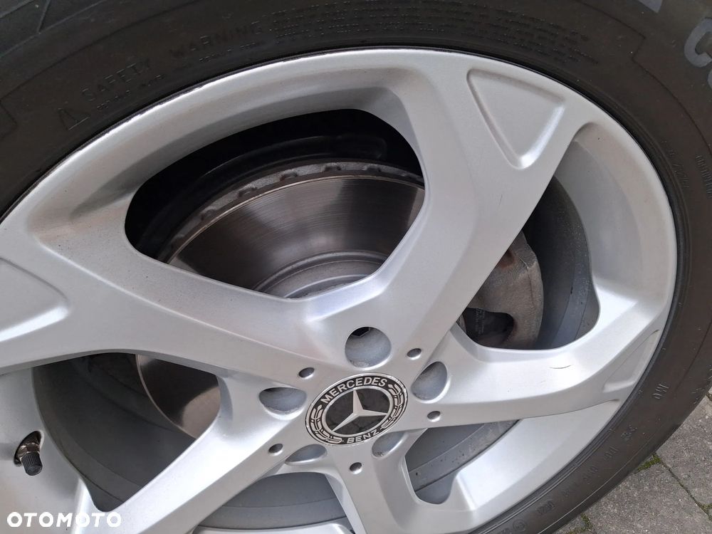 Mercedes-Benz GLA 180 AMG Line - 5