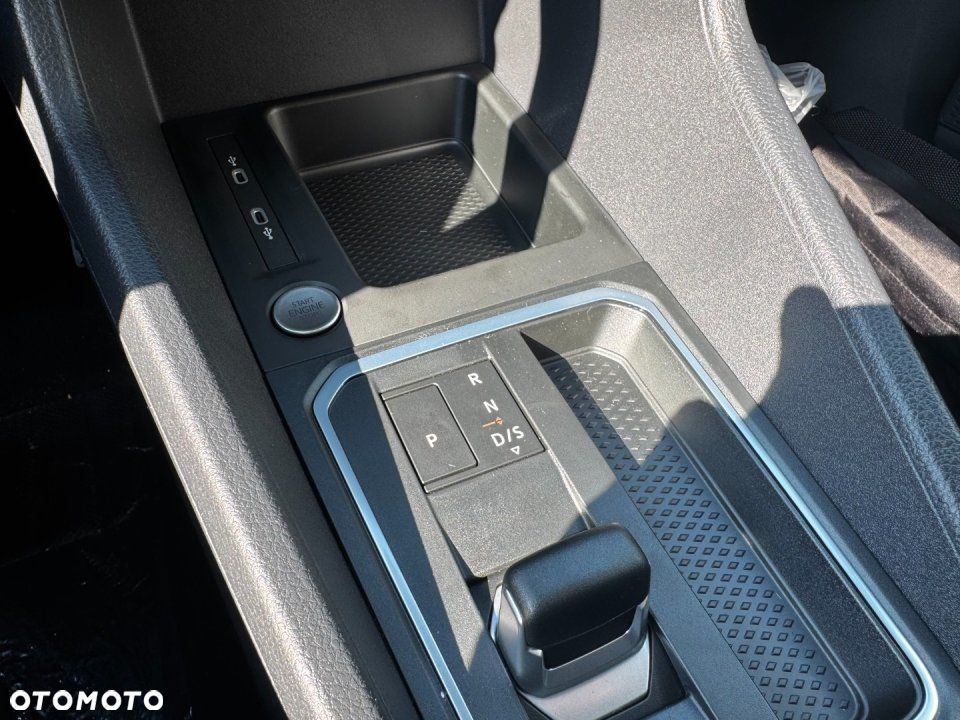 Ford Tourneo Connect - 15