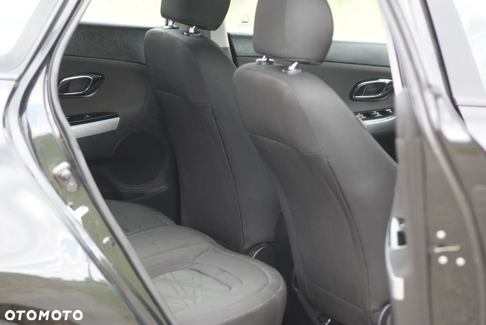 Kia Ceed - 13