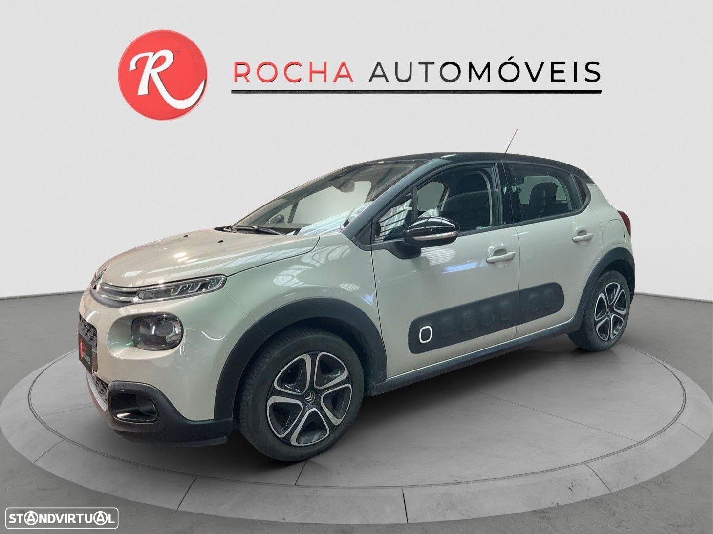 Citroën C3 1.2 PureTech Shine - 1
