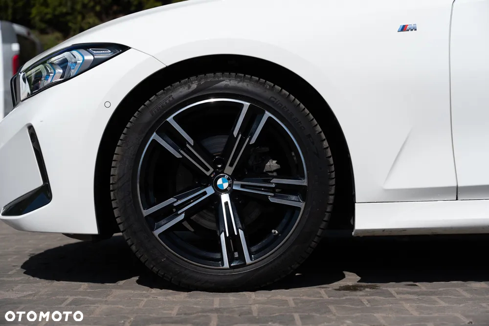 BMW Seria 3 318i M Sport - 4