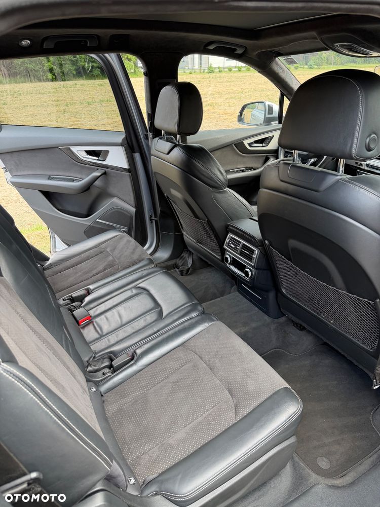 Audi Q7 - 7