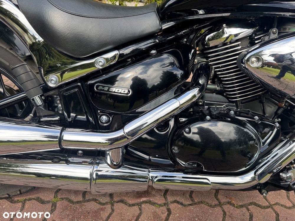Suzuki Intruder - 10