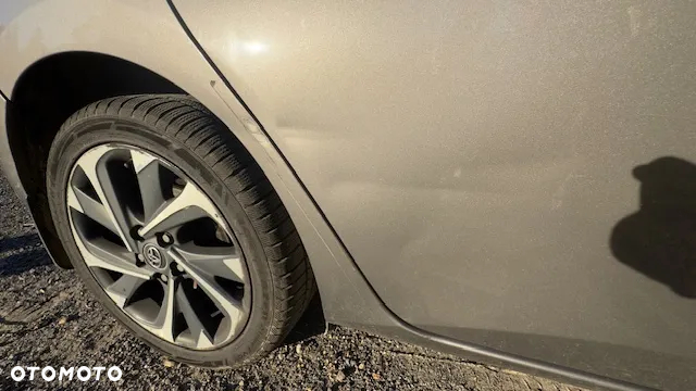 Toyota Auris 1.6 Premium Comfort - 10