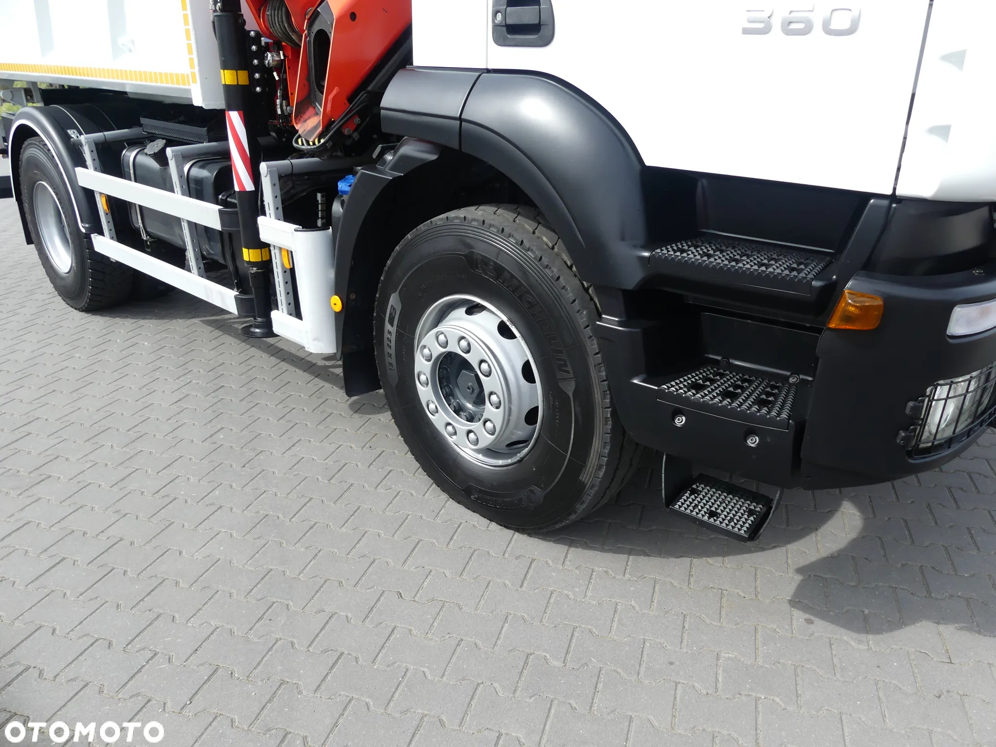 Iveco TRAKKER 360 / WYWROTKA + HDS PALFINGER PK13001 SKŁADANY W Z - 14