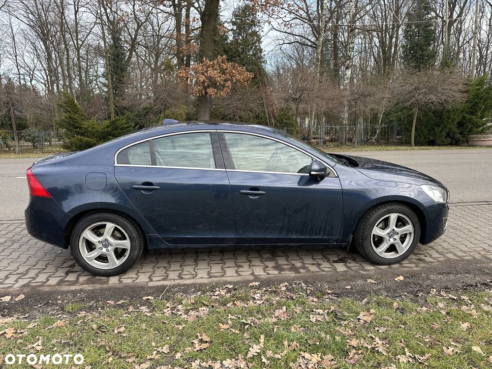 Volvo S60 D3 Geartronic Momentum - 6
