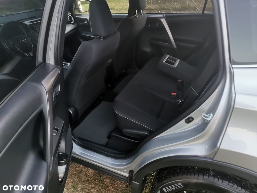 Toyota RAV4 - 7