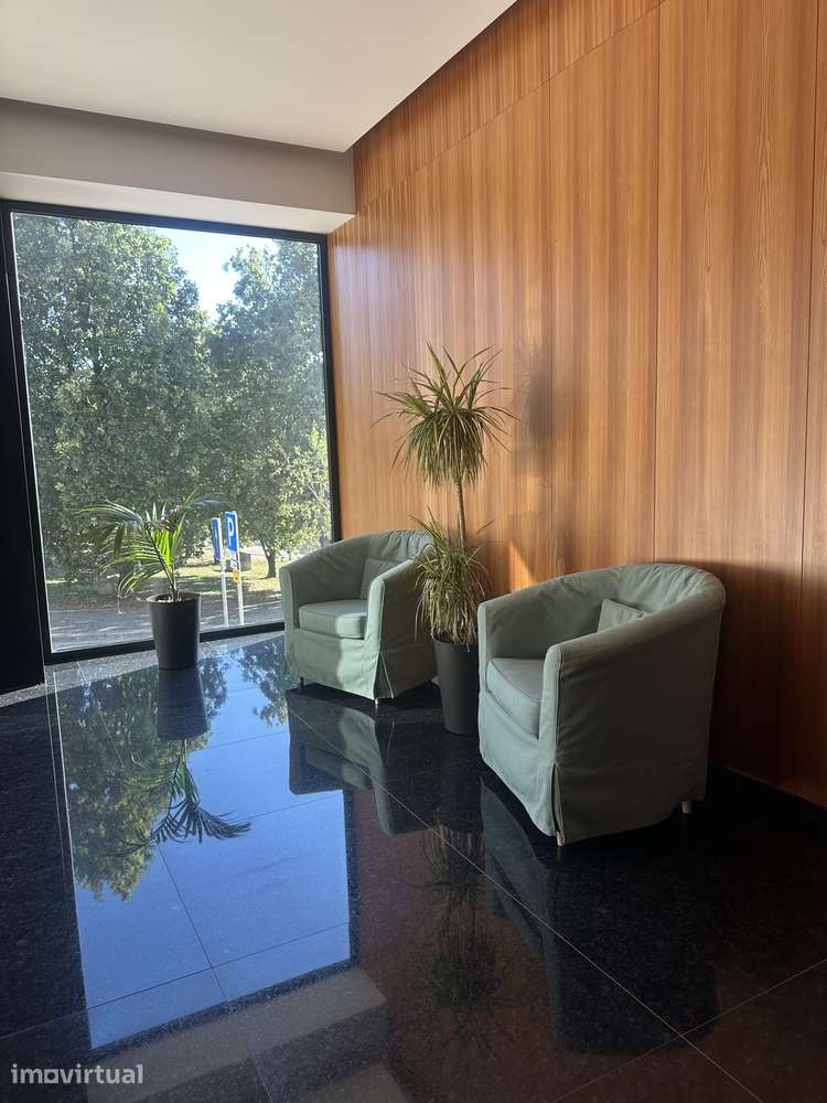 Arrenda-se Apartamento T3 – Edifício Tulipa | Centro da Maia - Grande imagem: 2/23