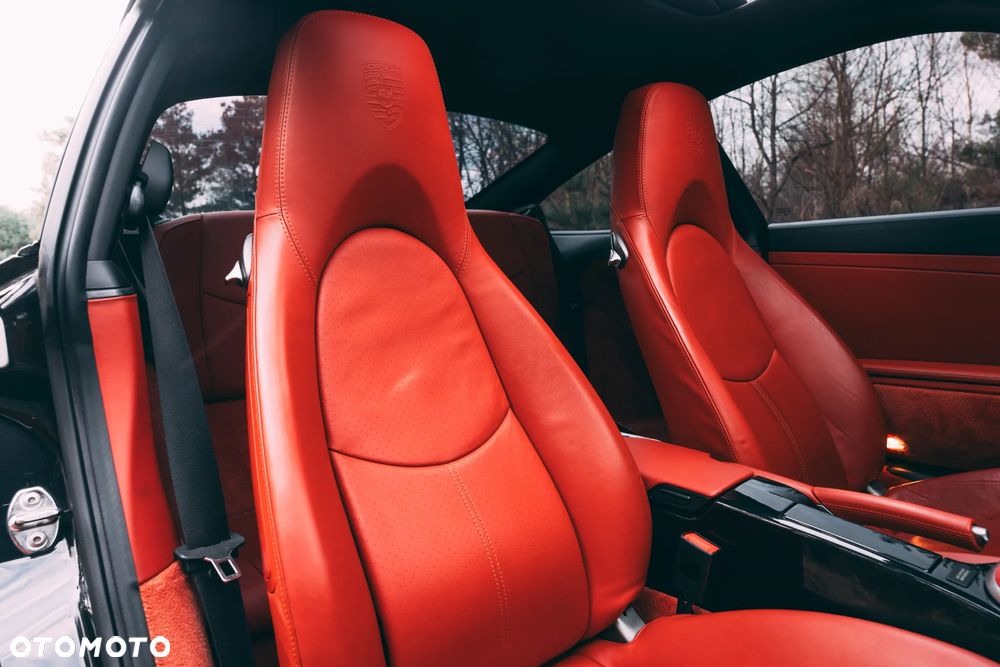 Porsche 911 Carrera 4S PDK - 19