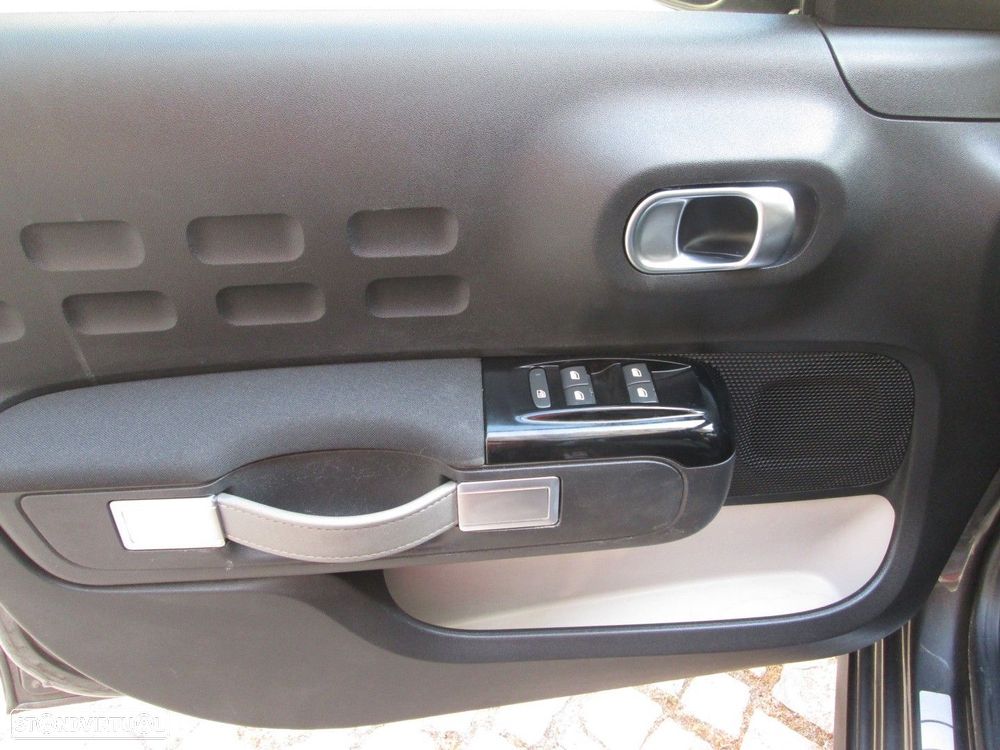 Citroën C3 1.2 PureTech C-Series - 11