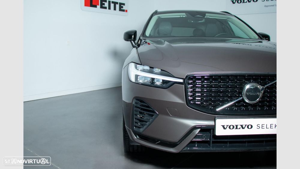 Volvo XC 60 2.0 T6 PHEV Core AWD - 7