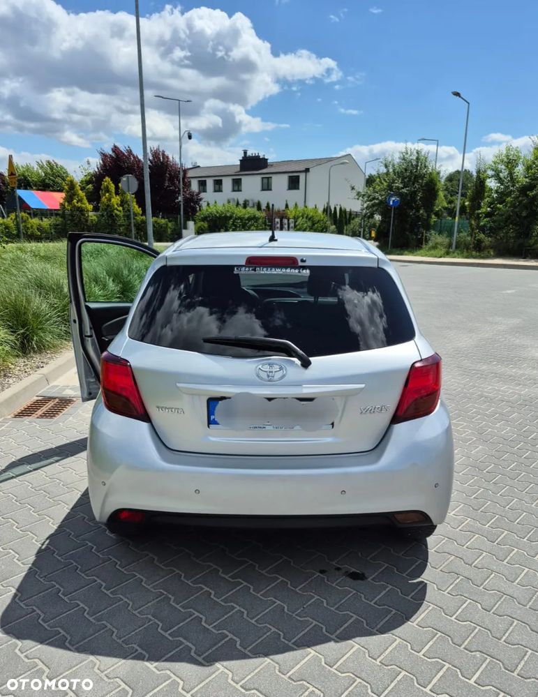 Toyota Yaris 1.33 Premium EU6 - 2