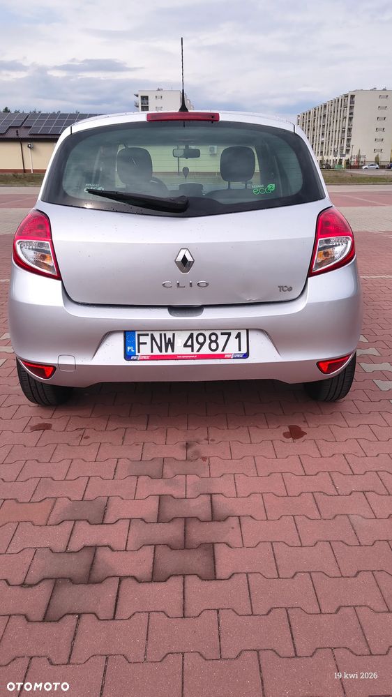 Renault Clio - 12