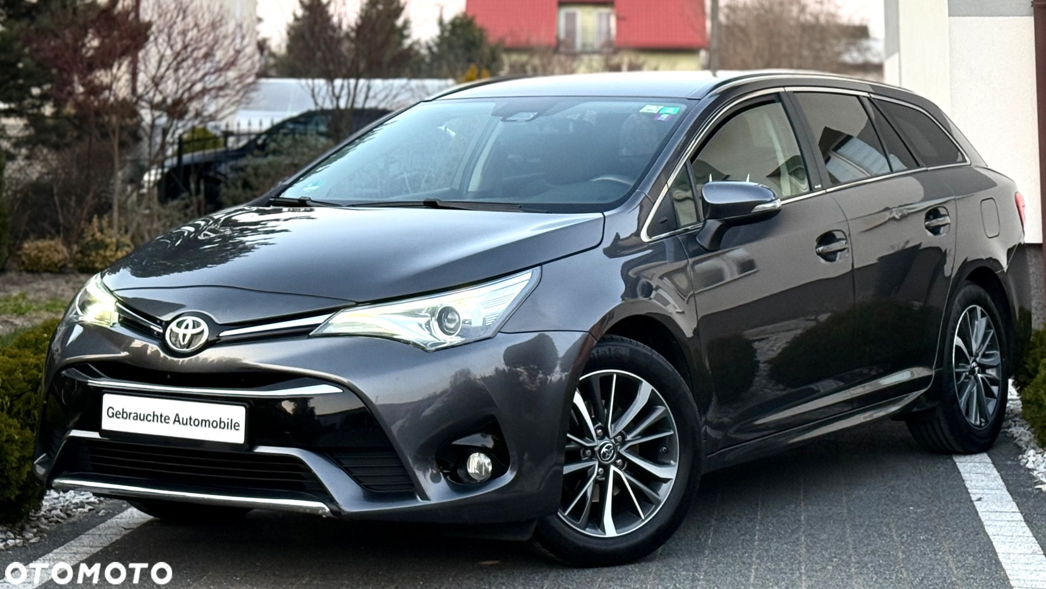 Toyota Avensis Touring Sports 1.8 Edition S+ - 23