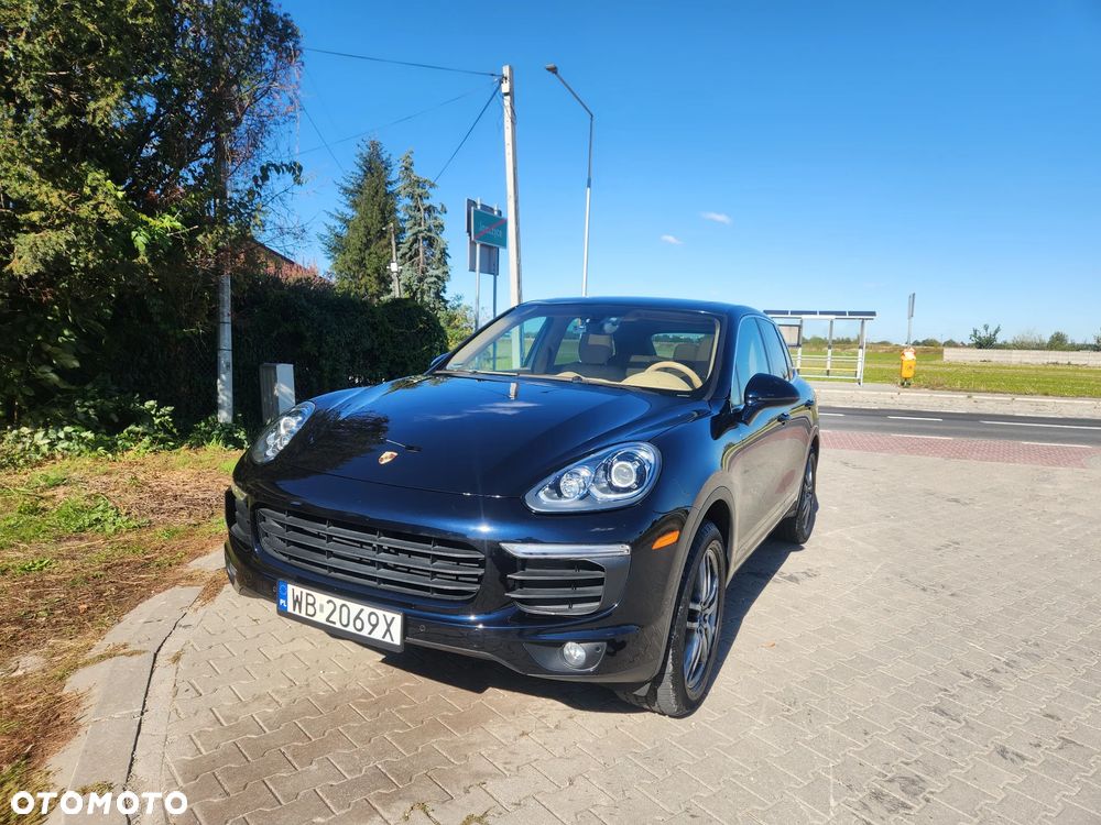 Porsche Cayenne S E-Hybrid - 1