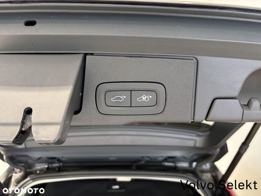 Volvo XC 60 - 30