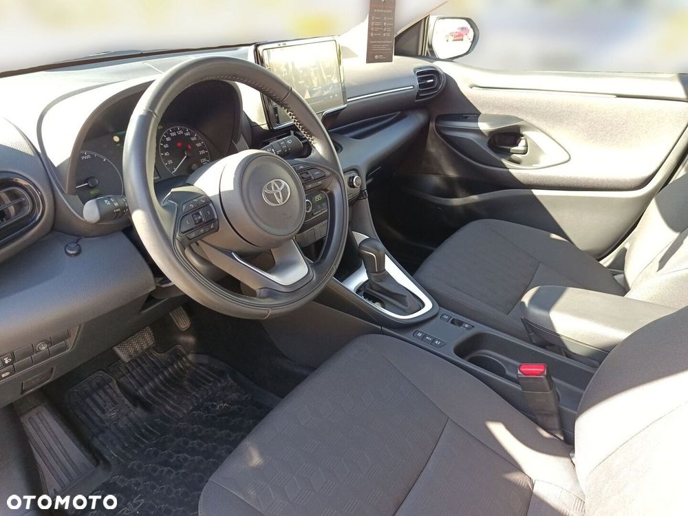 Toyota Yaris - 30