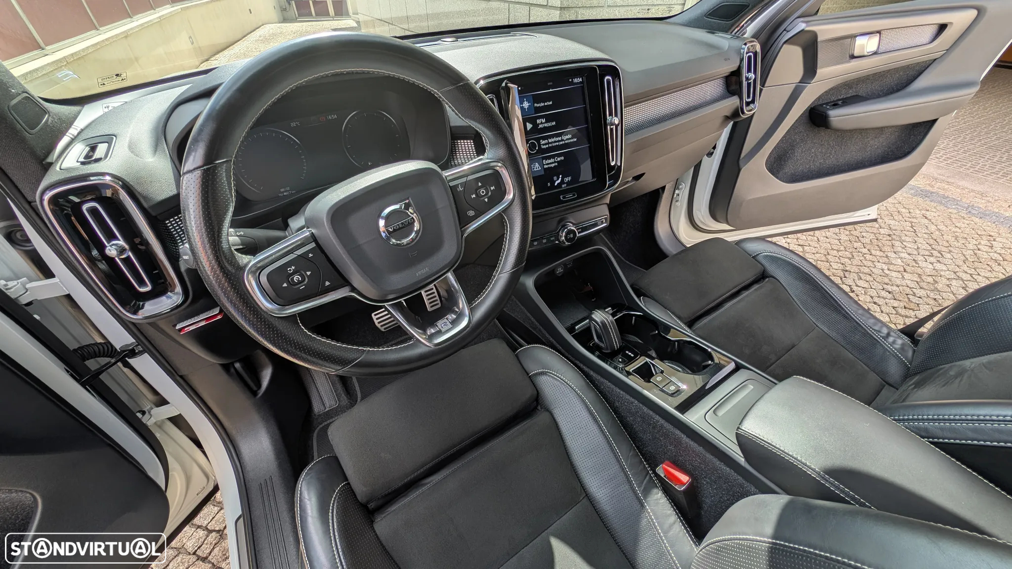 Volvo XC 40 2.0 D3 R-Design AWD Geartronic - 13
