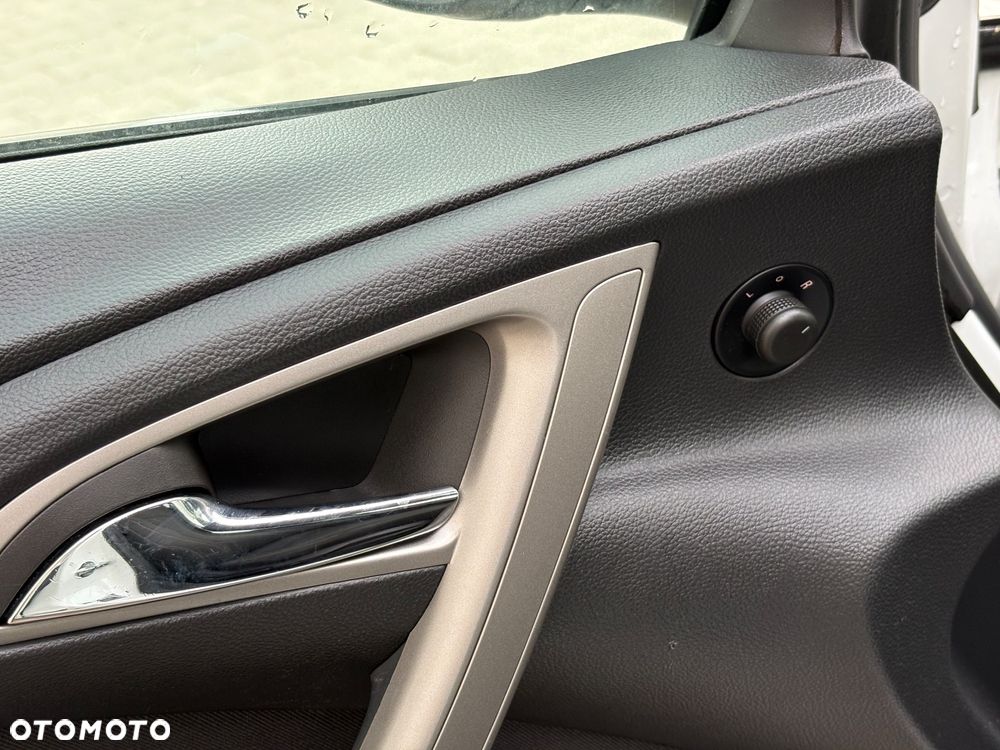 Opel Astra 1.4 Turbo Design Edition - 9