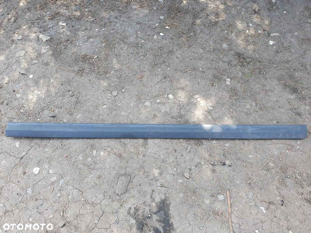 VOLVO V50 I 04-12R LISTWA DRZWI PRAWY PRZÓD 30661448 - 1
