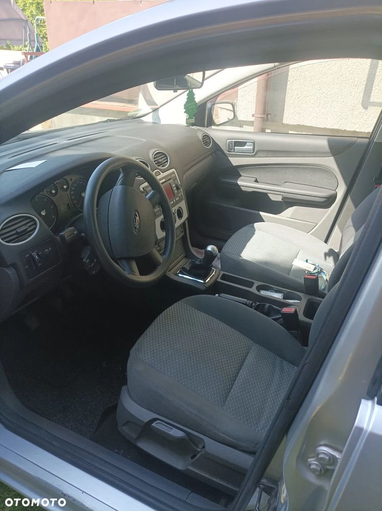 Ford Focus - 8