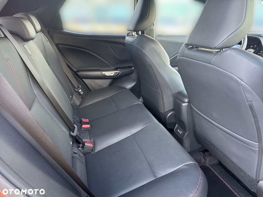 Lexus LBX 1.5 Hybrid Emotion - 10