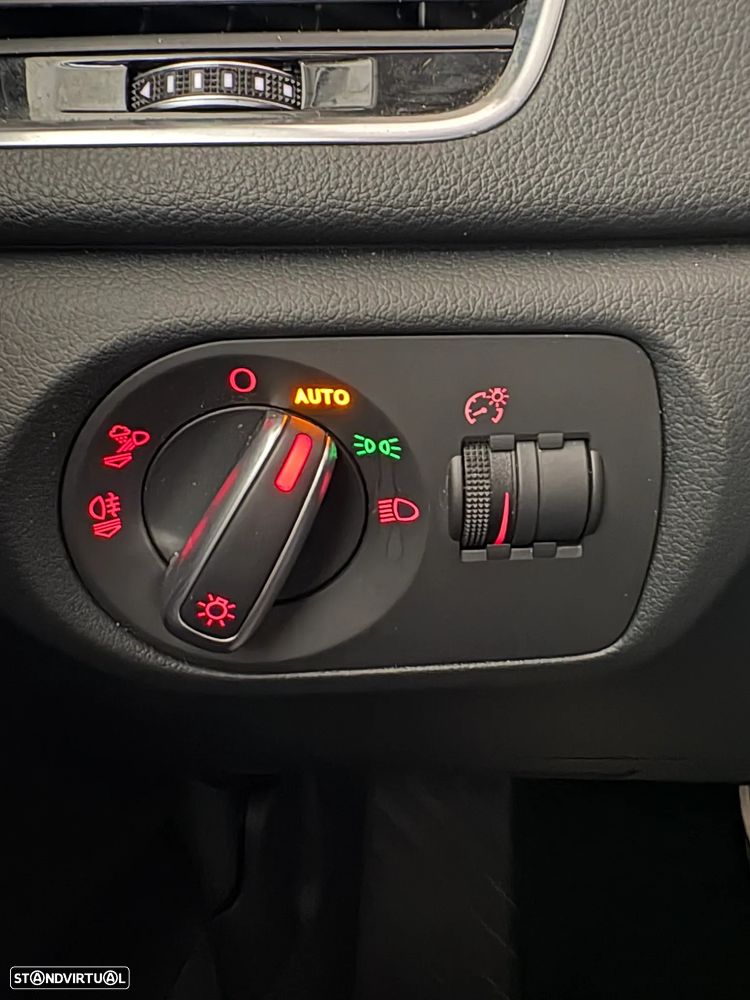 Audi Q3 2.0 TDI S tronic - 26