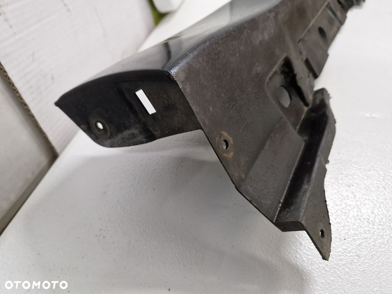 TOYOTA AVENSIS T27 LIFT T29 LISTWA NAKŁADKA PROGOWA PRAWA 75851-05050 1H2 - 10