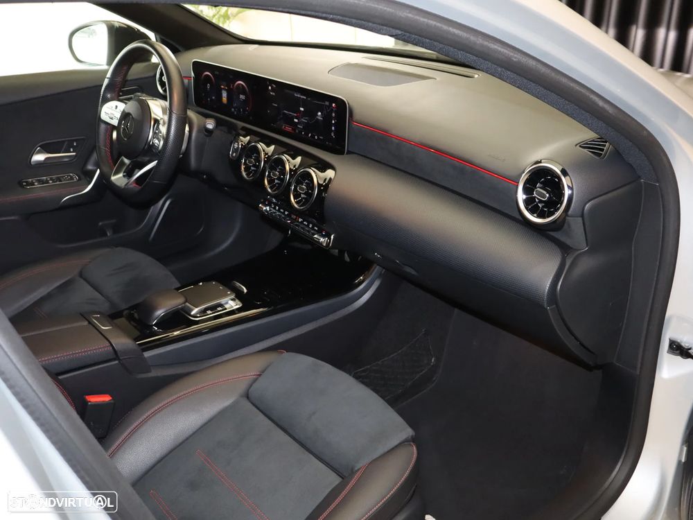 Mercedes-Benz A 180 7G-DCT AMG Line - 14