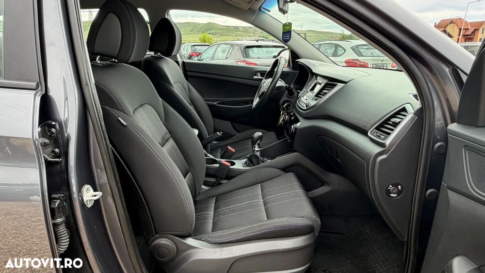 Hyundai Tucson 2.0 CRDI 4WD 6MT Style - 19