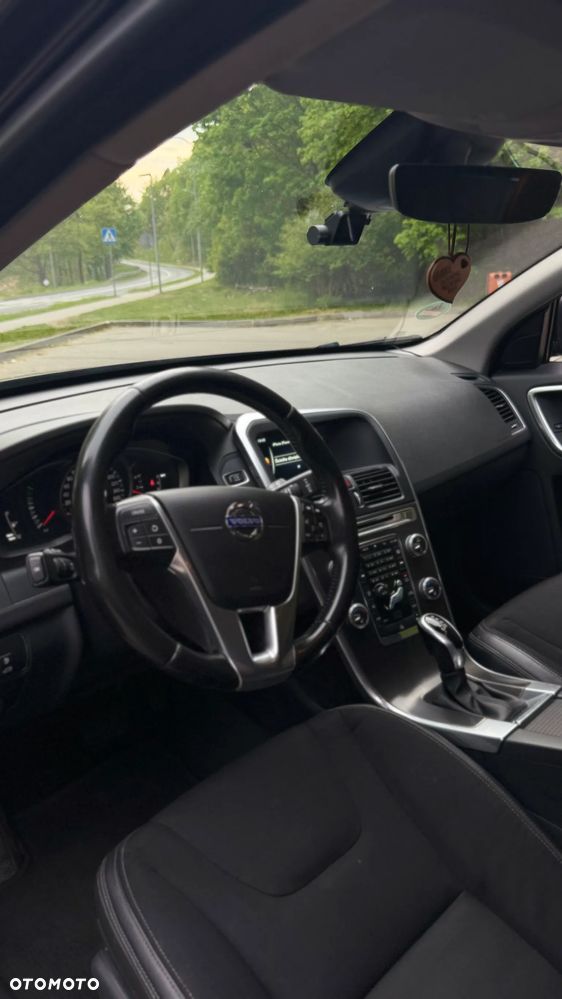 Volvo XC 60 D4 Drive-E Momentum - 8