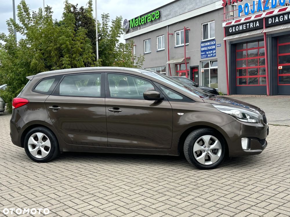 Kia Carens 1.6 GDI Attract - 10