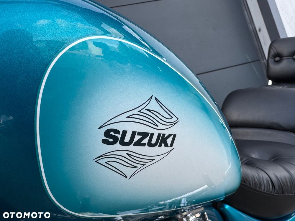 Suzuki Intruder - 27