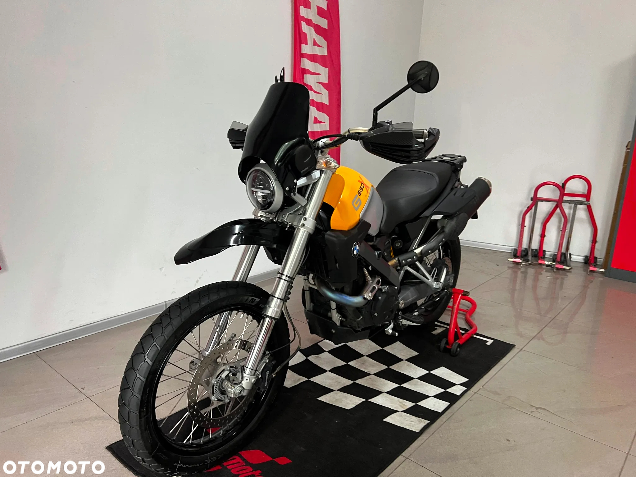 BMW G - 22