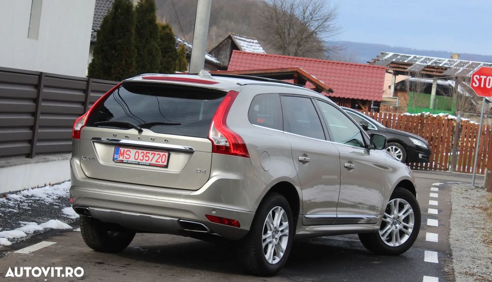 Volvo XC 60 D4 Geartronic Summum - 6