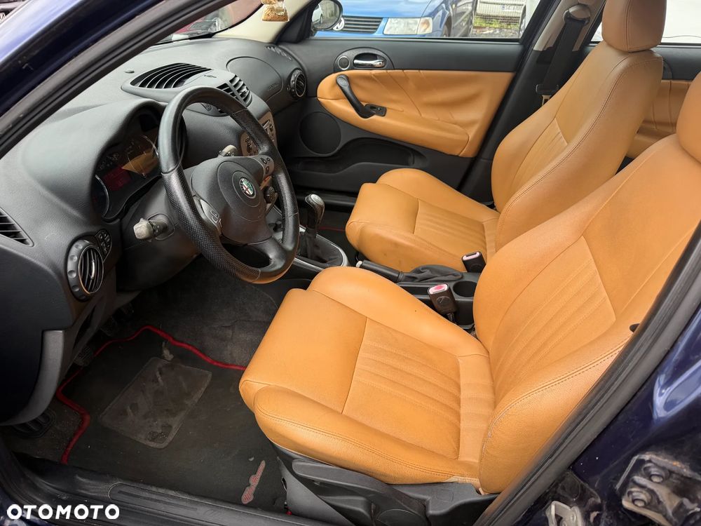 Alfa Romeo 147 1.6 Twin Spark 16V - 9