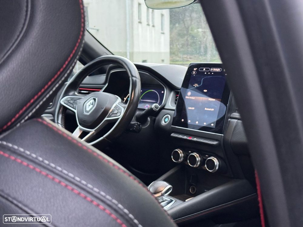 Renault Captur 1.6 E-Tech RS Line - 28