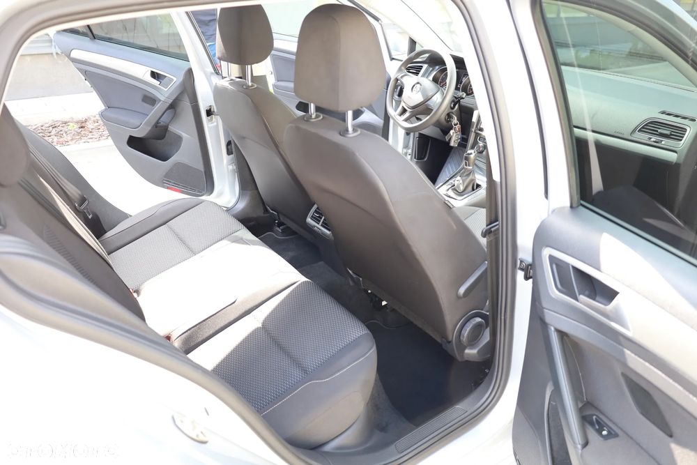 Volkswagen Golf 1.0 TSI (BlueMotion Technology) Comfortline - 27