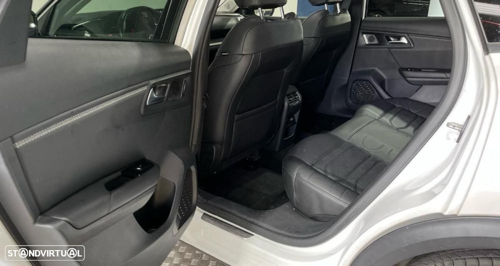 Citroën C5 X 1.6 Hybrid Shine e-EAT8 - 6