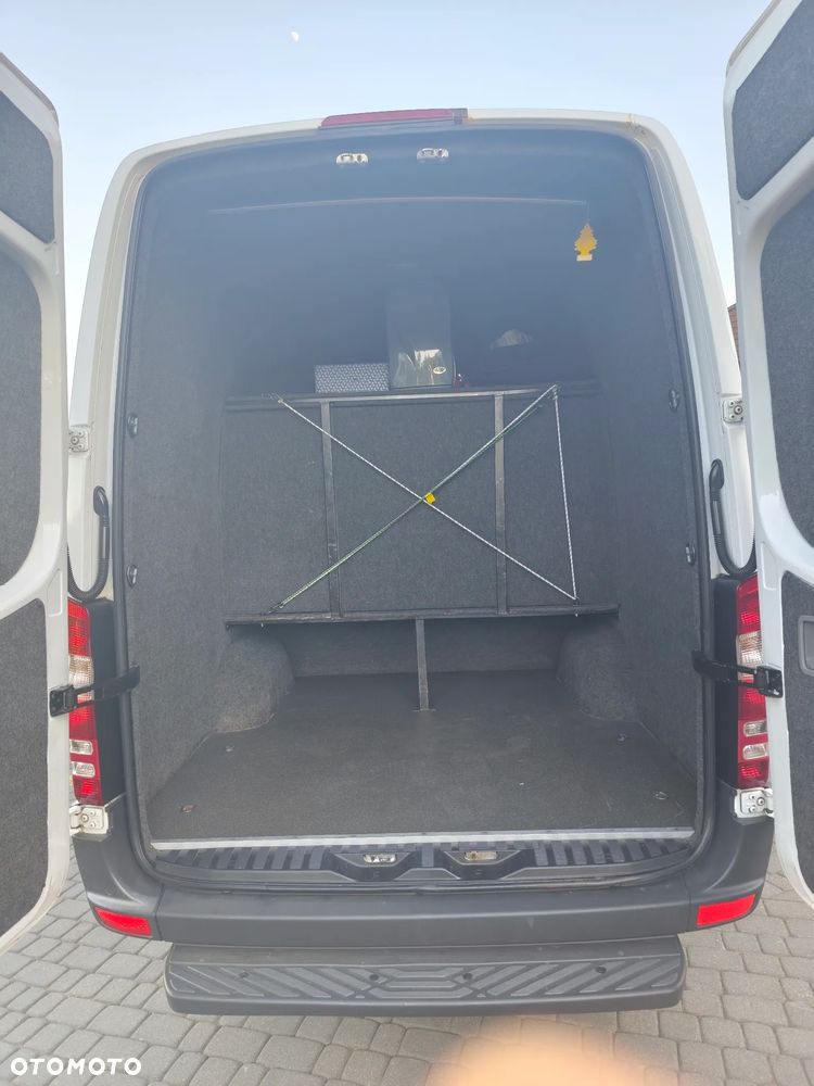 Mercedes-Benz Sprinter - 20